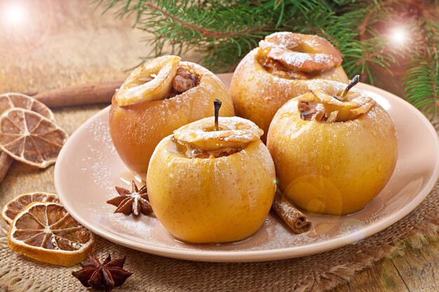 Baked apples with honey and nuts