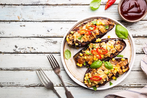 Baked aubergines boats