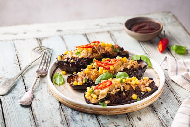 Baked aubergines boats