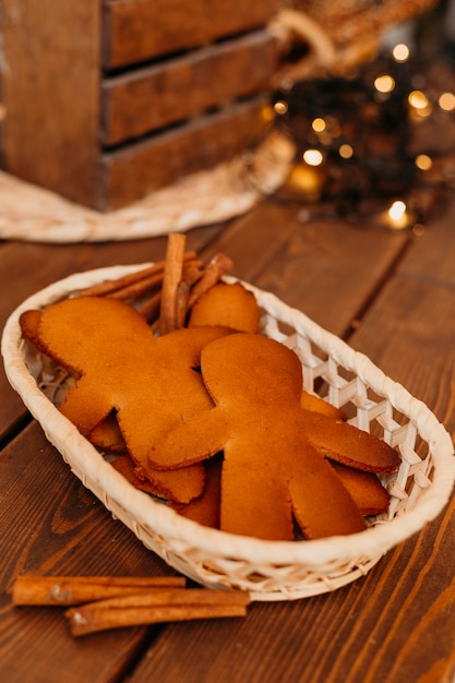 Free photo baked cookies in basket arrangement