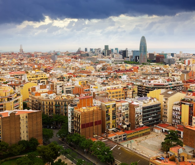 사그라 다 파밀리아에서 바르셀로나 도시입니다. 스페인