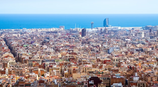 Foto gratuita barcellona in giornata di sole, in spagna