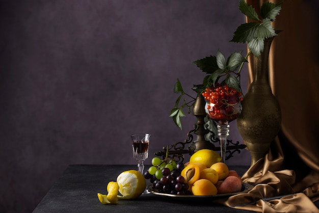 Free photo baroque style with fresh fruits and curtain