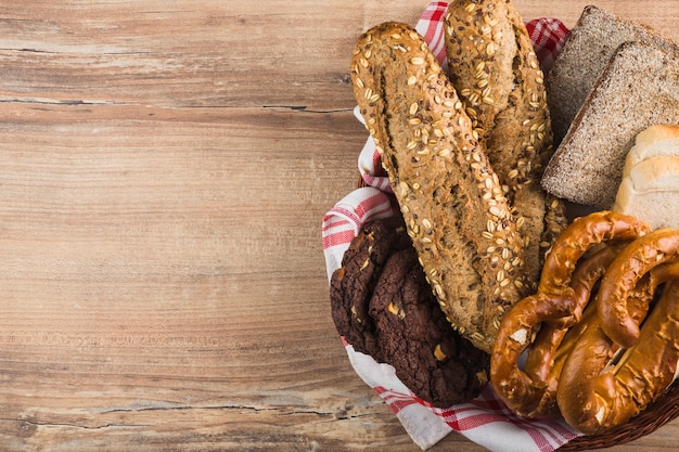 Free photo basket with bread