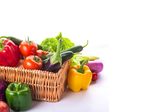 Free photo basket with vegetables