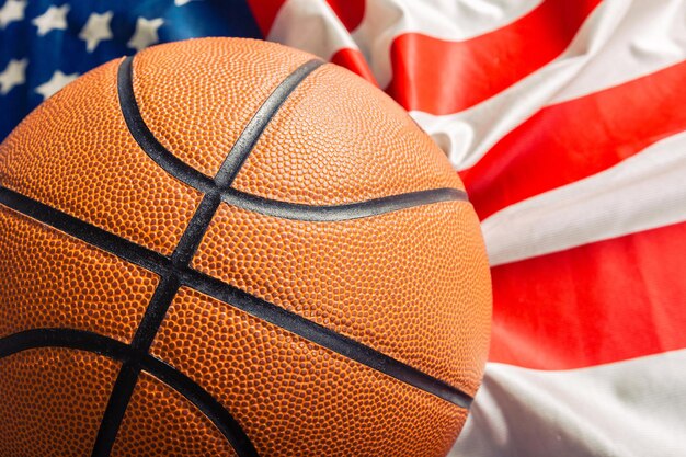 Баскетбол на американском флаге