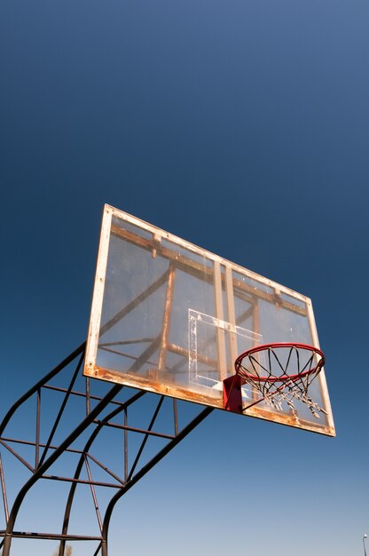 Basketball hoop