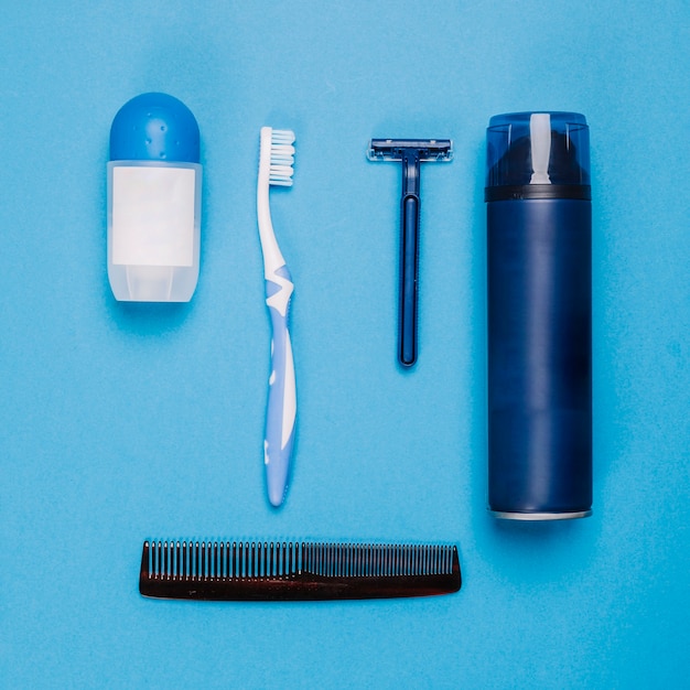 Bathroom composition with comb and deodorant