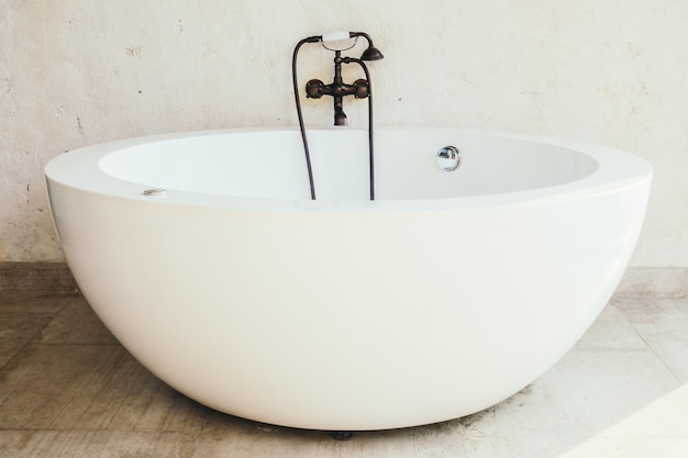 Free photo bathtub