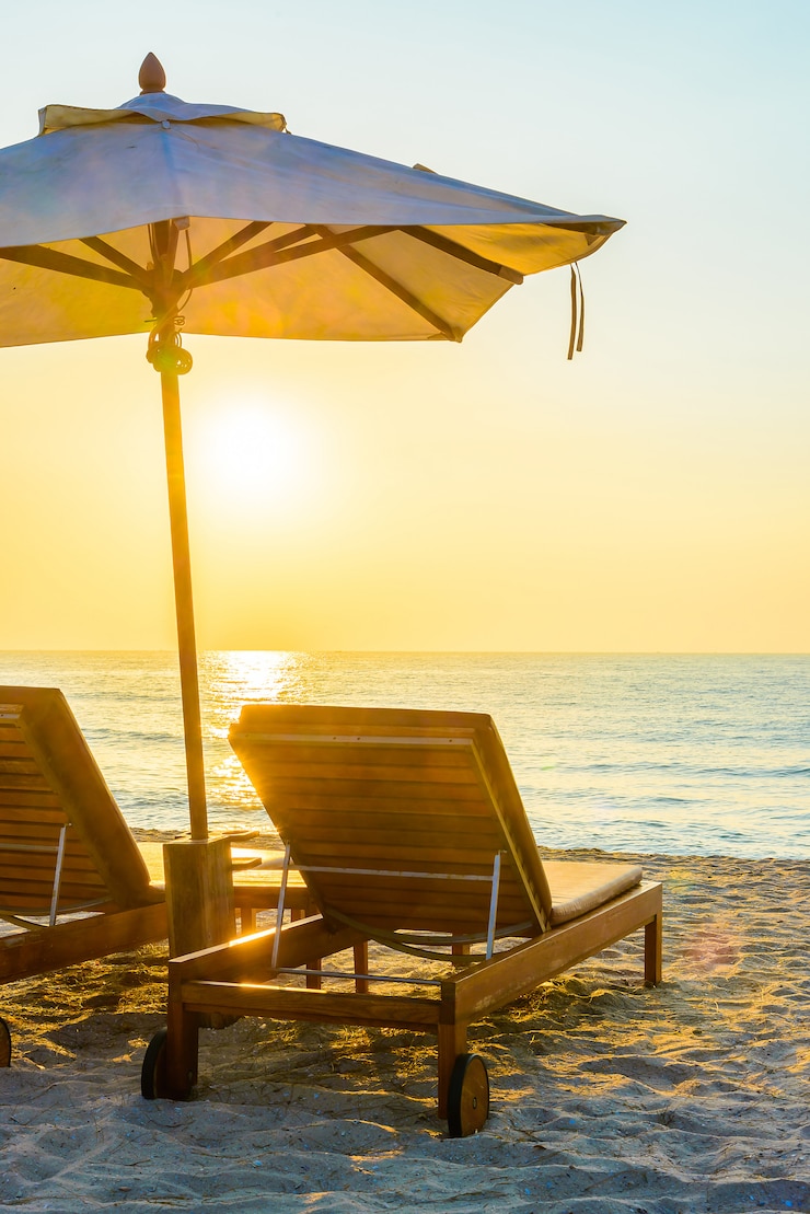 Free Photo beach bed