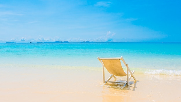 Foto gratuita sedia da spiaggia