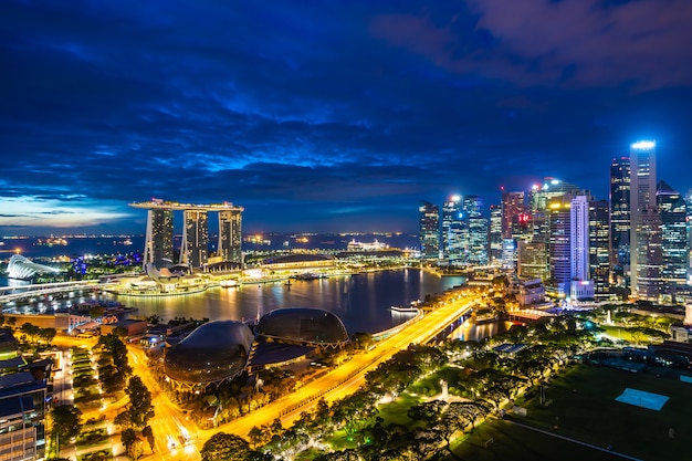 싱가포르 도시의 아름 다운 건축 건물 외관