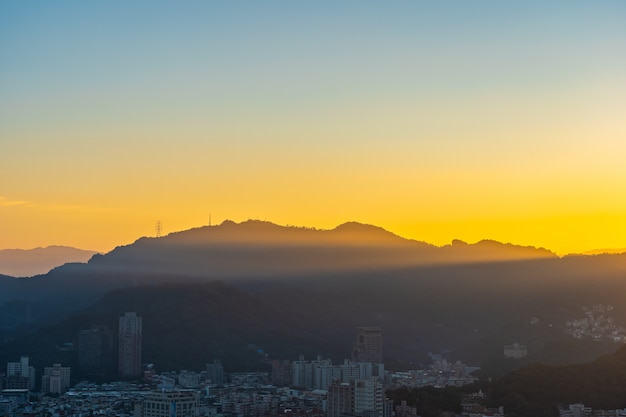 Bella architettura che costruisce la città di taipeh