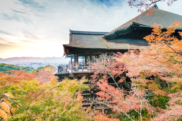 Красивая архитектура в Киемидзу-дэра Киото, Япония