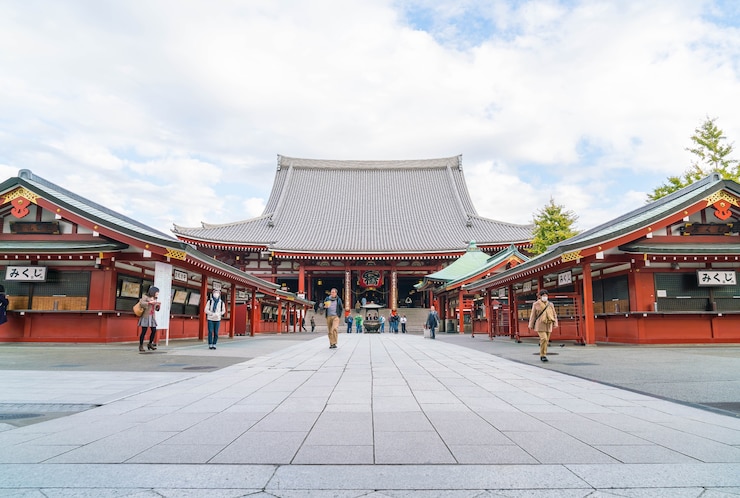 Free Photo beautiful architecture at sensoji temple around asakusa area in japan