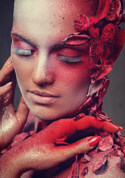 Free photo beautiful, artistic makeup