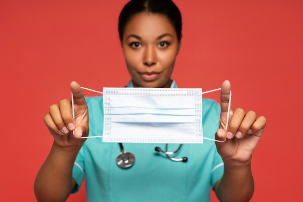 Free photo beautiful black nurse portrait