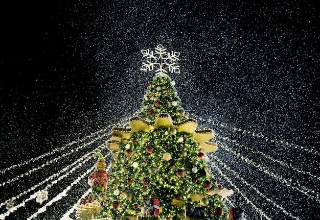 Foto gratuita bellissimo albero di natale