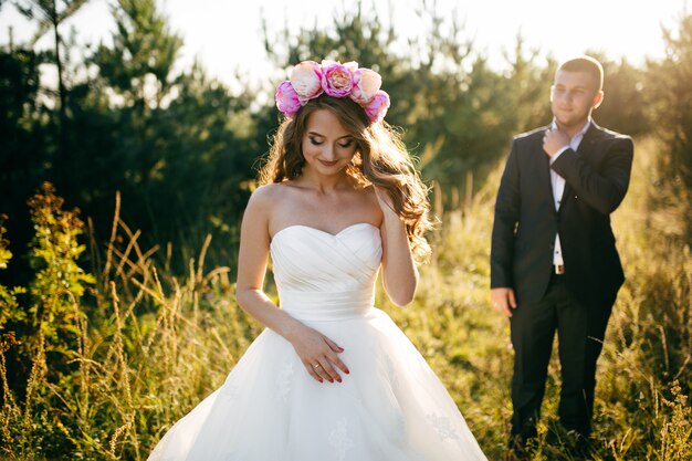 Beautiful couple posing on their wedding day