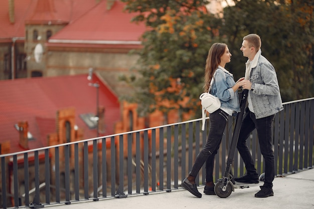 Free photo beautiful couple spend time in the street