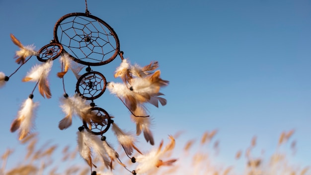 Бесплатное фото Красивый ловец снов на открытом воздухе