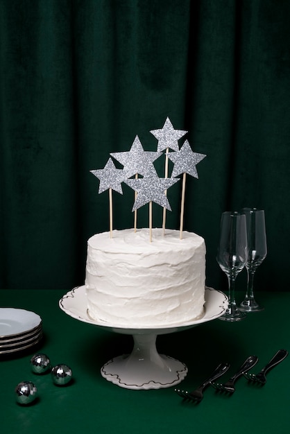 Free photo beautiful and elegant cake topper