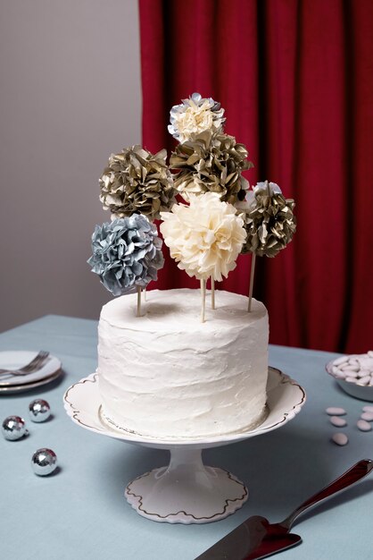 Beautiful and elegant cake topper