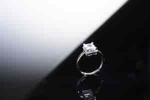 Free photo beautiful engagement ring with diamonds