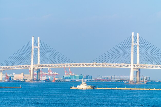 横浜橋の美しい外観