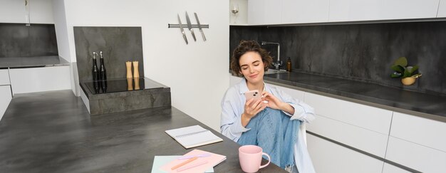Кухни в серых оттенках