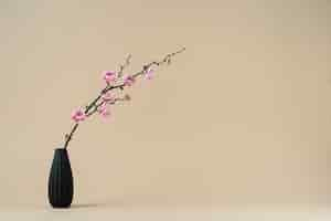 Free photo beautiful ikebana arrangement