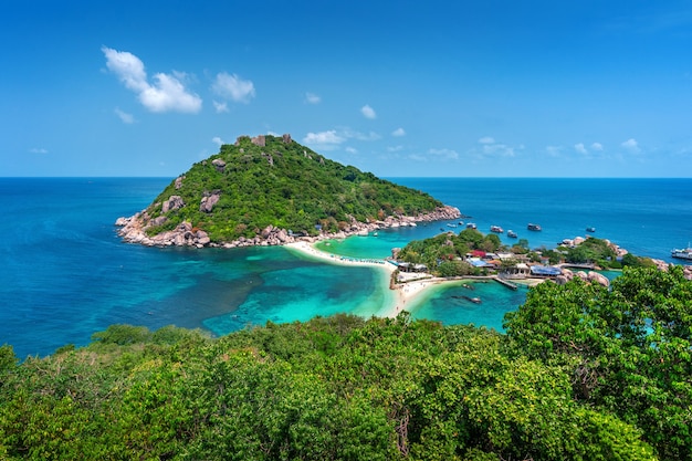 Красивый остров ко нангьюан в сураттани, таиланд