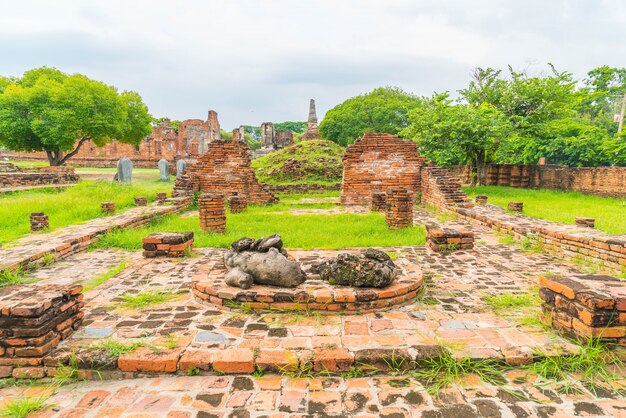 태국에서 아유타야의 역사적인 아름다운 오래된 건축물