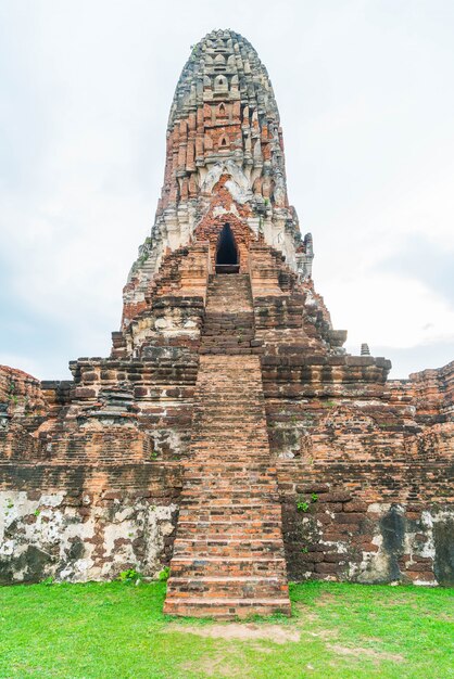 beautiful old architecture historic of Ayutthaya in Thailand