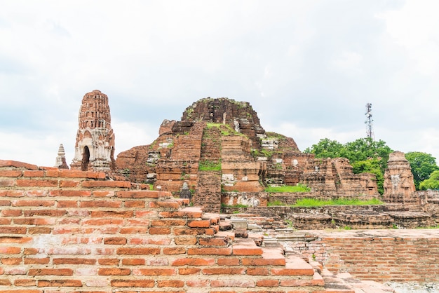 beautiful old architecture historic of Ayutthaya in Thailand