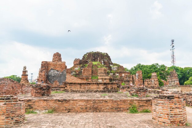 タイのアユタヤの美しい古い建築史跡