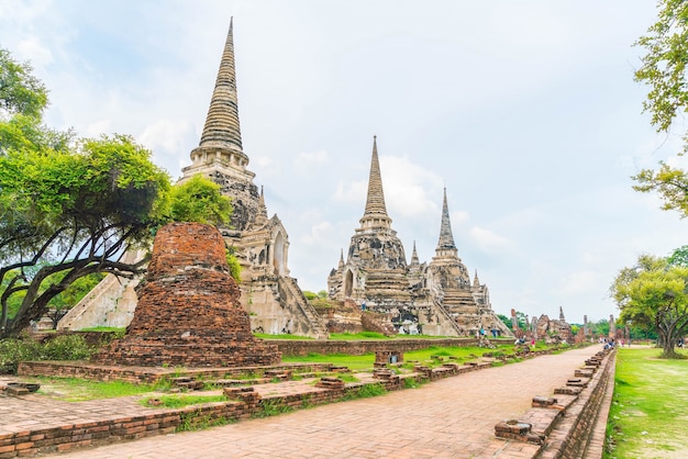 タイのアユタヤの美しい古い建築史跡