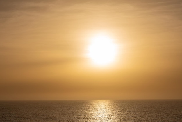 Free photo beautiful photo of the sea beautiful golden sun