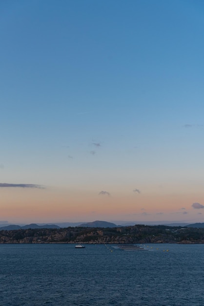 Foto gratuita una bella foto delle onde del mare