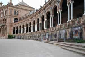 Free photo beautiful plaza de españa with it's unique architecture  in seville, spain