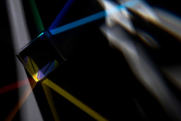 Free photo beautiful prism light deflection