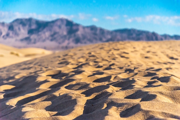 Красивые пейзажи плоских песчаных дюн Мескит, Долина смерти, Калифорния