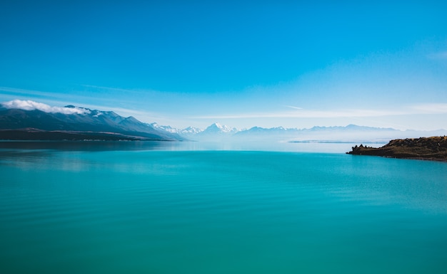 Beautiful shot of the Lake Pukaki and Mount Cook in New Zealand