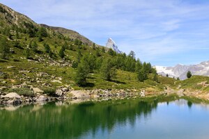 Bello scatto di una montagna nel cervino zermatt, svizzera