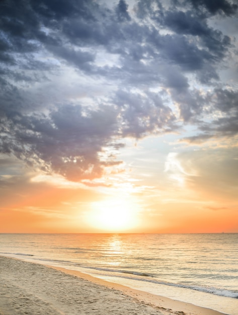 美しい夏の海景