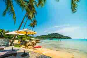 Foto gratuita bellissima spiaggia tropicale e mare