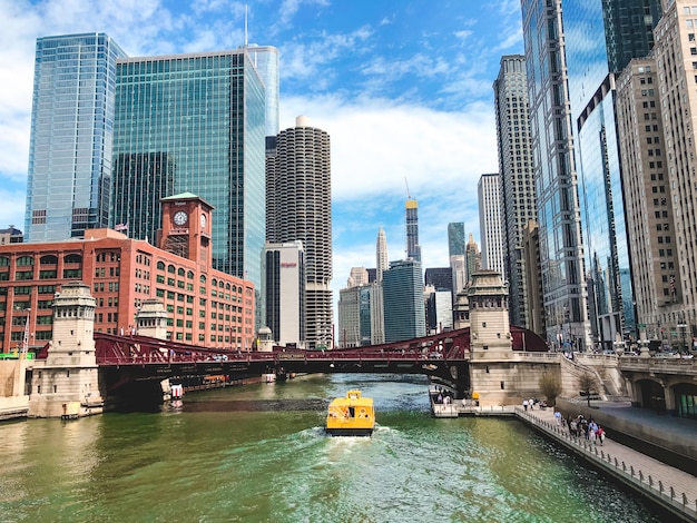 Beautiful wide shot of the Chicago River with amazing modern architecture