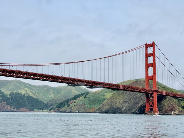 샌프란시스코에서 골든 게이트 브릿지의 아름 다운 넓은 샷