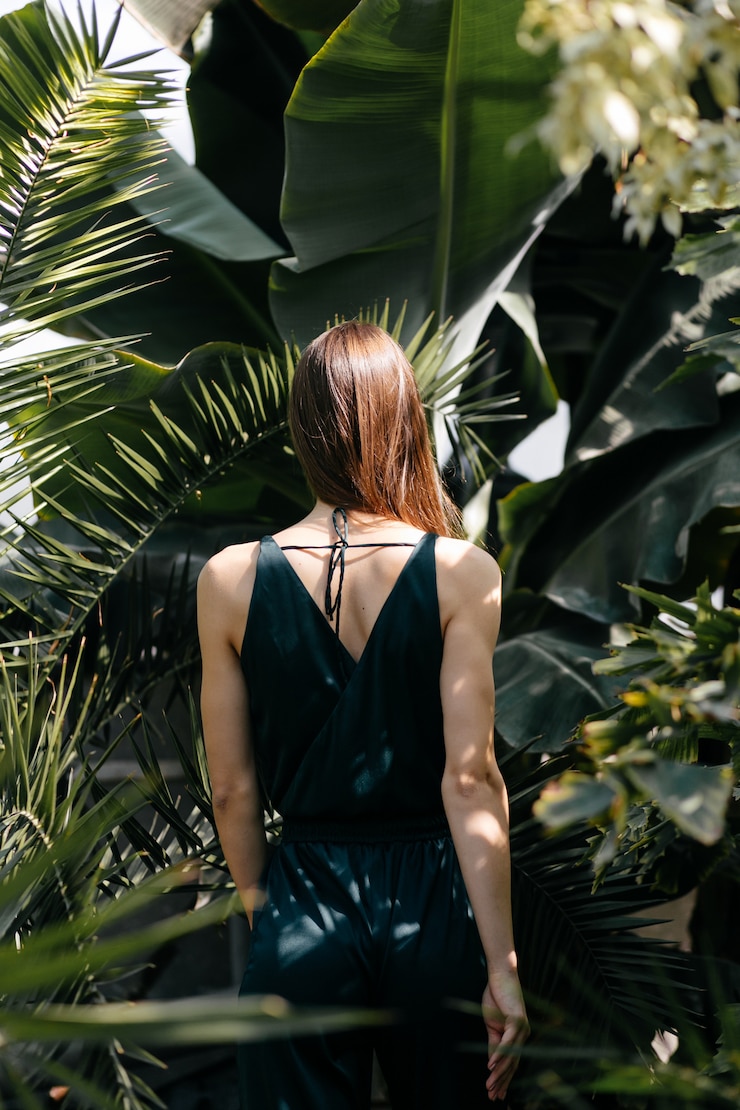 Free Photo beautiful woman portrait in garden
