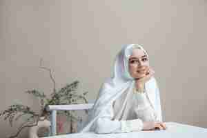 Free photo beautiful woman wearing  hijab